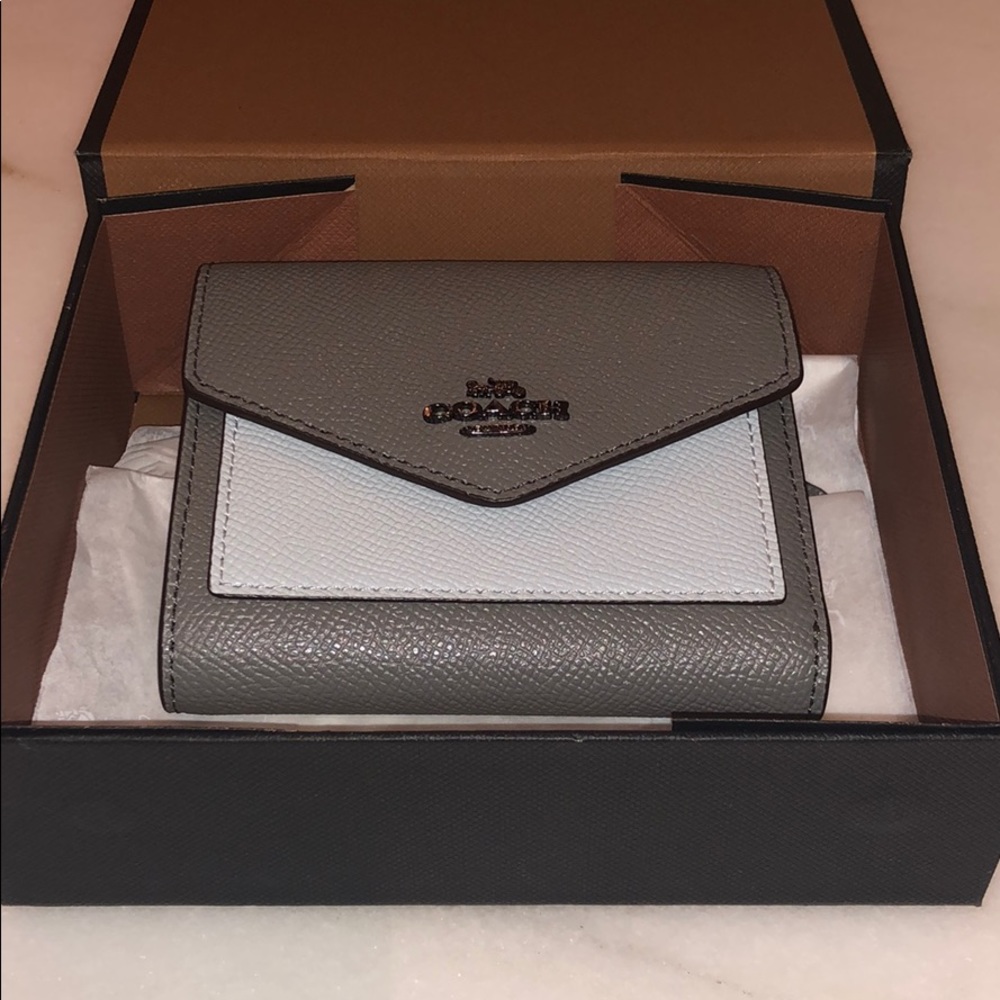 Brand new coach new collection wallet